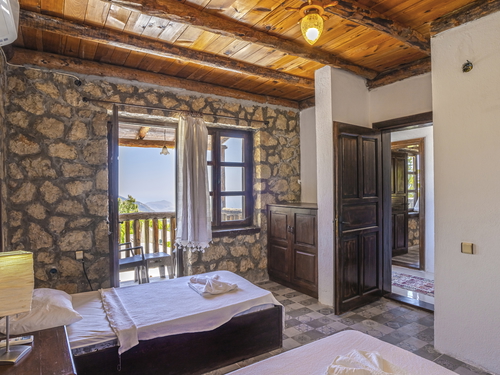  gece  -  Kasım
  | Kalkan Üzümlü’de Deniz Manzaralı Korunaklı Aile Villası Tatili